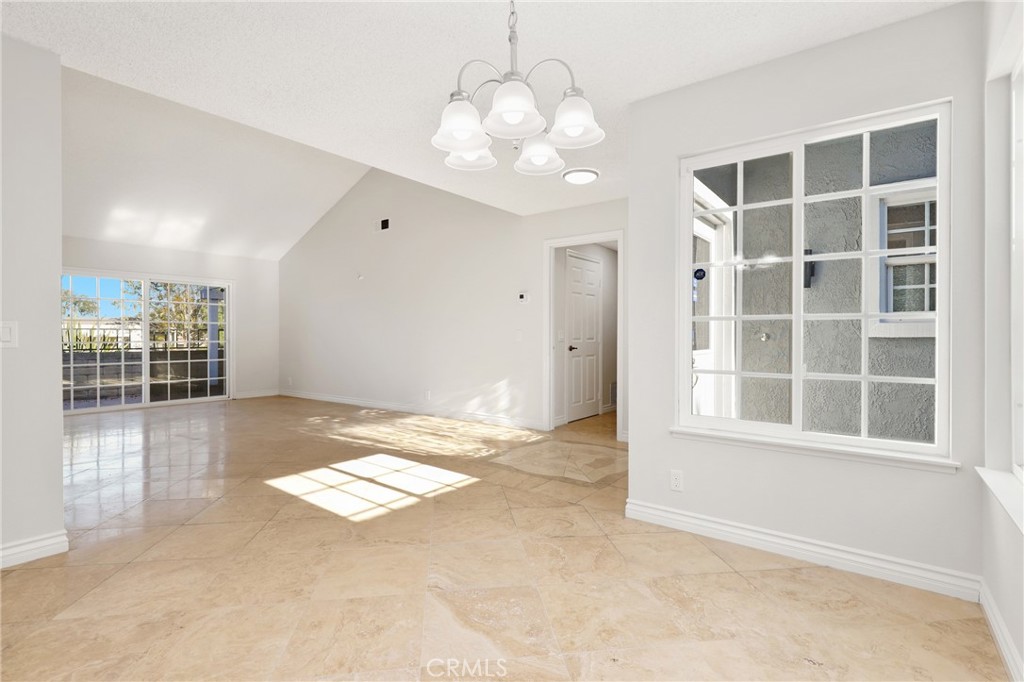 MLS #OC25271576 image #21