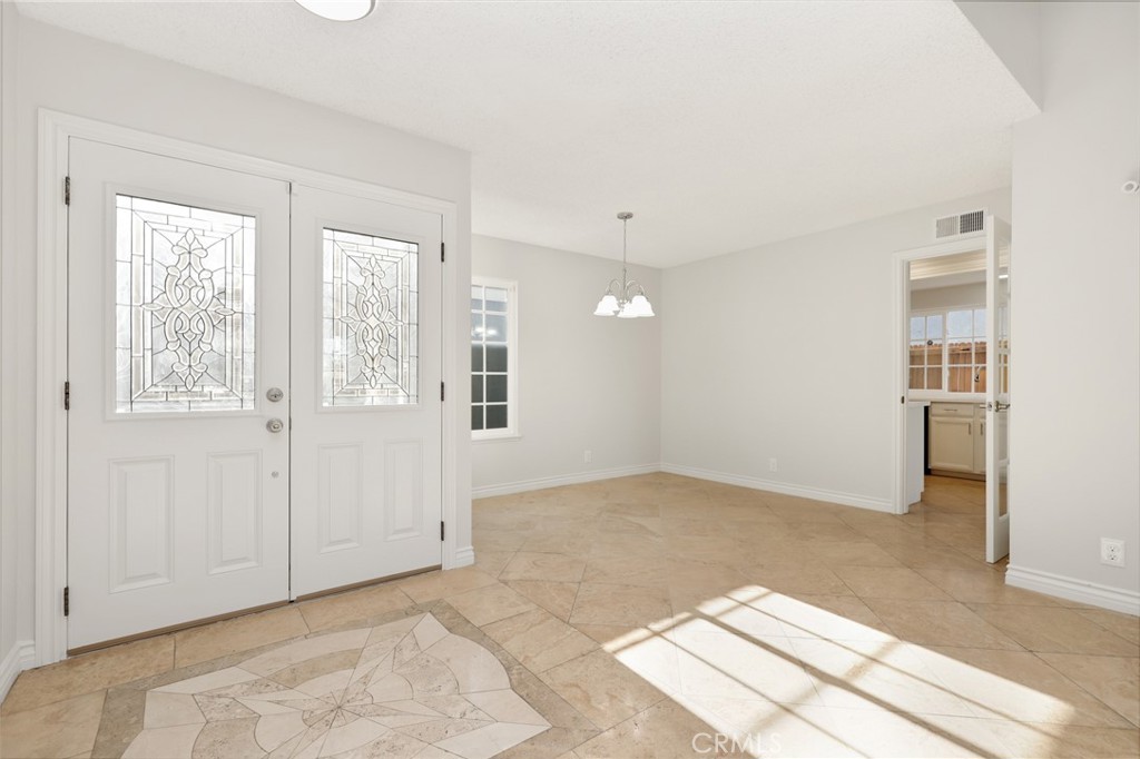 MLS #OC25271576 image #8