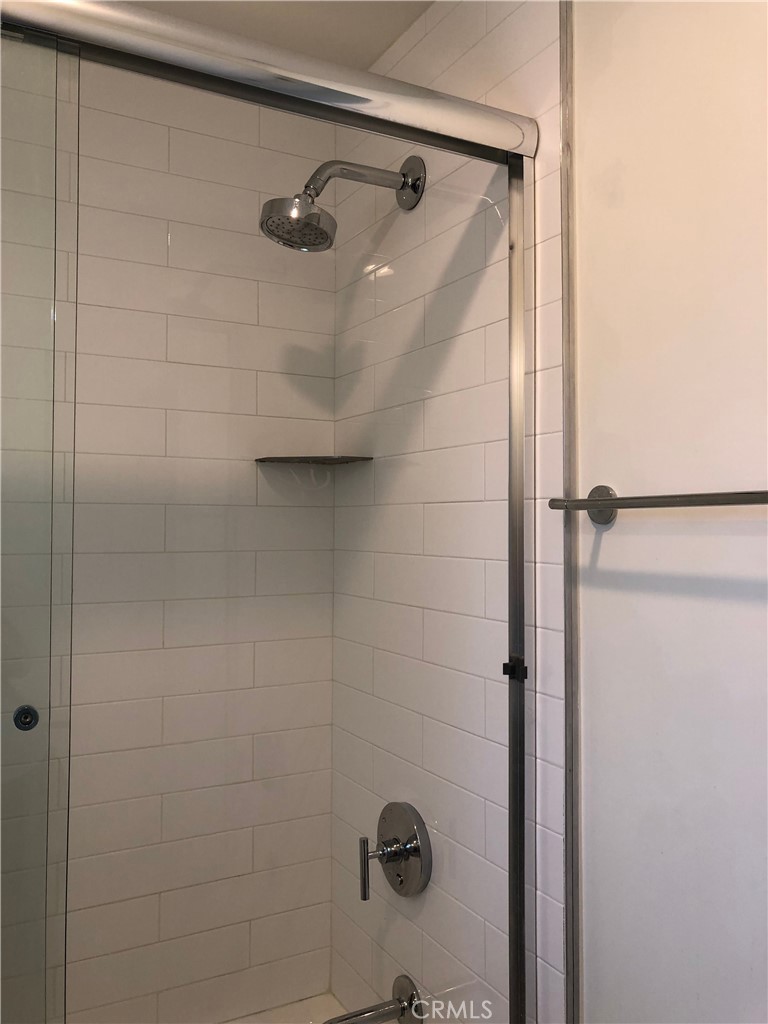 MLS #OC25271583 image #24