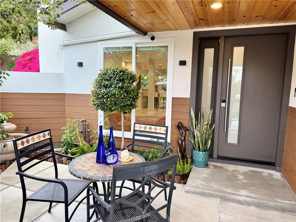 MLS #OC25271585 image #2