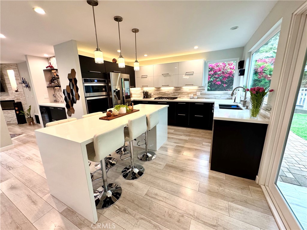 MLS #OC25271585 image #4