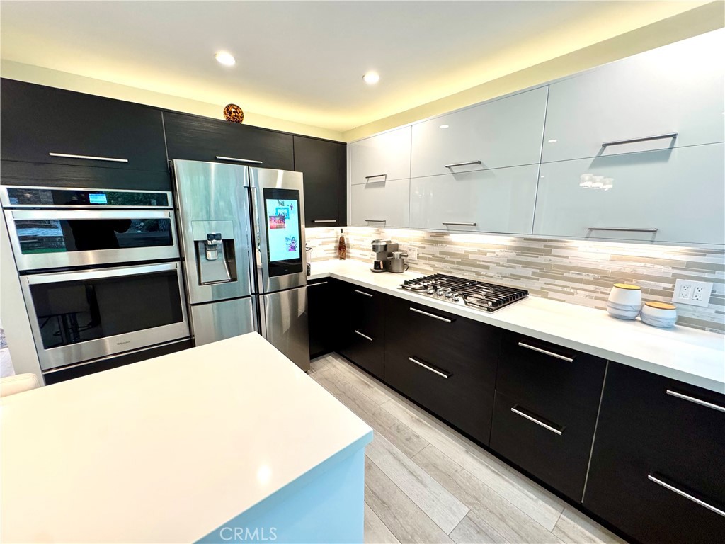 MLS #OC25271585 image #5