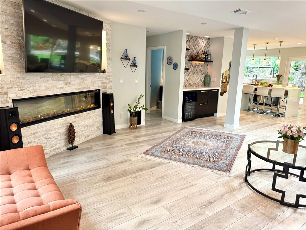 MLS #OC25271585 image #7