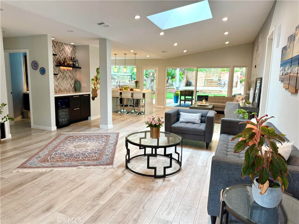 MLS #OC25271585 image #8