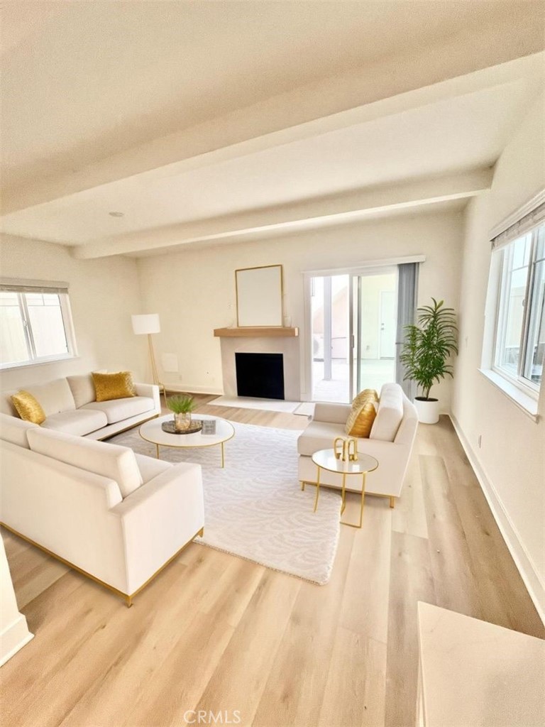 MLS #OC25271604 image #3