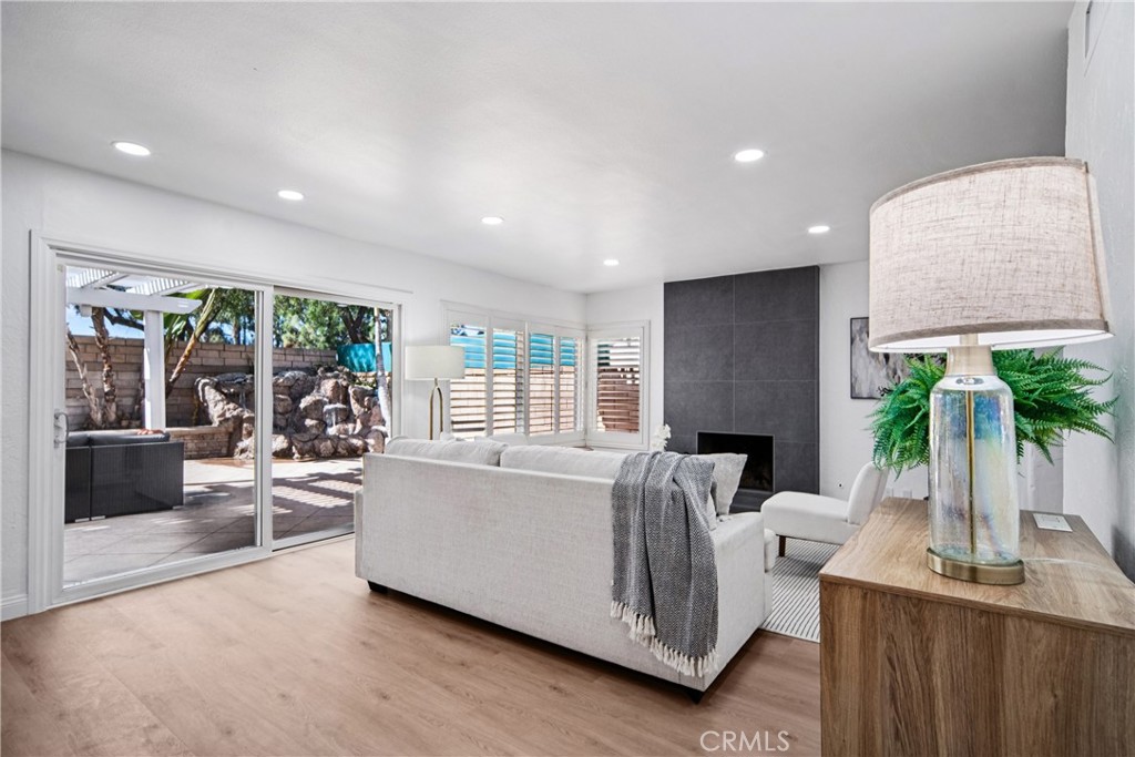 MLS #OC25271623 image #13