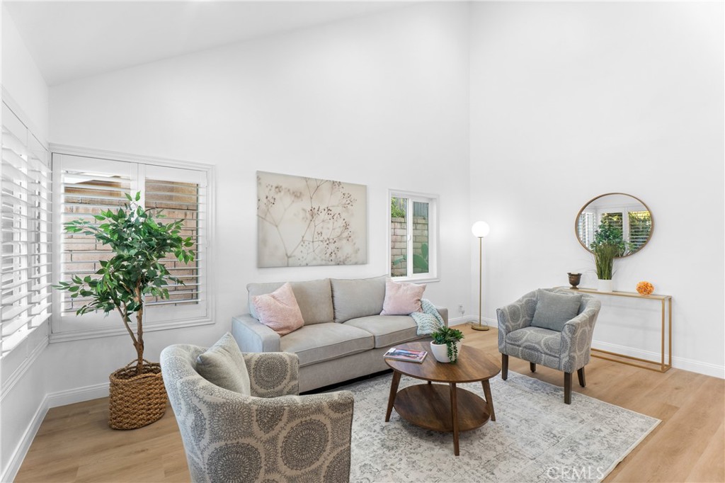 MLS #OC25271623 image #16