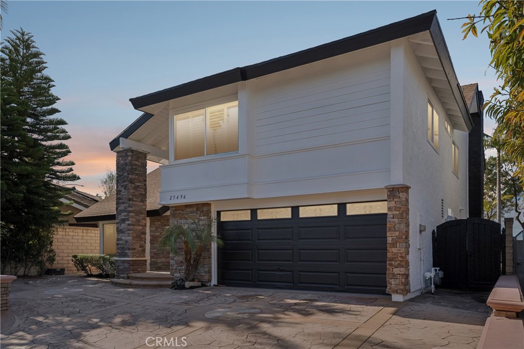 MLS #OC25271623 image #2