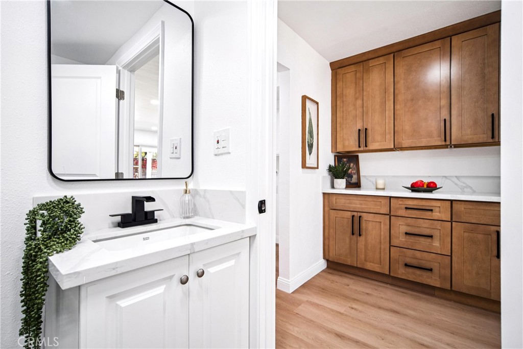 MLS #OC25271623 image #22