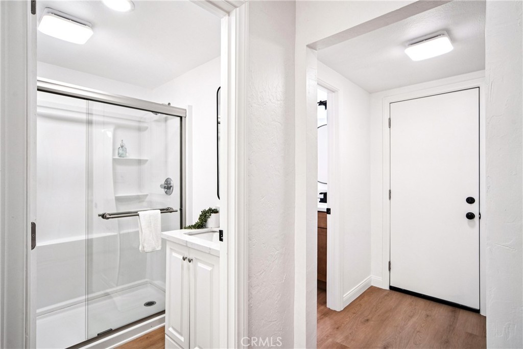 MLS #OC25271623 image #23