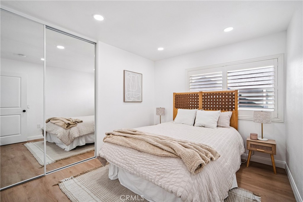 MLS #OC25271623 image #26