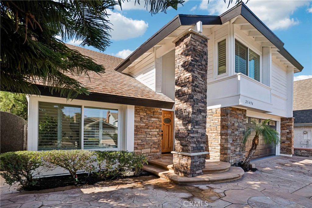 MLS #OC25271623 image #3