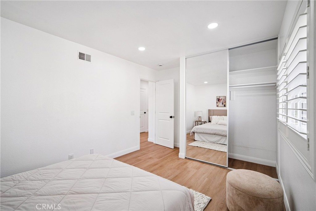 MLS #OC25271623 image #30