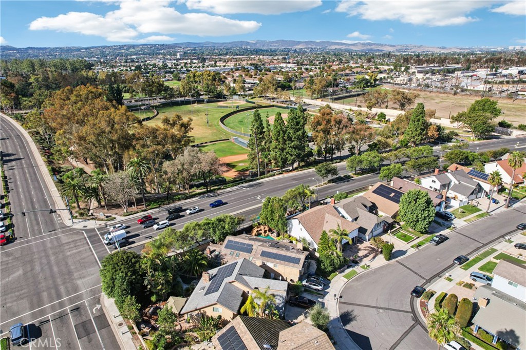 MLS #OC25271623 image #49