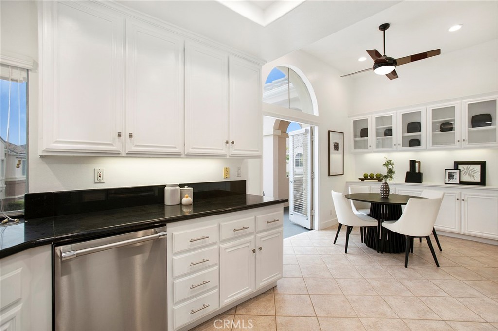 MLS #OC25271545 image #13