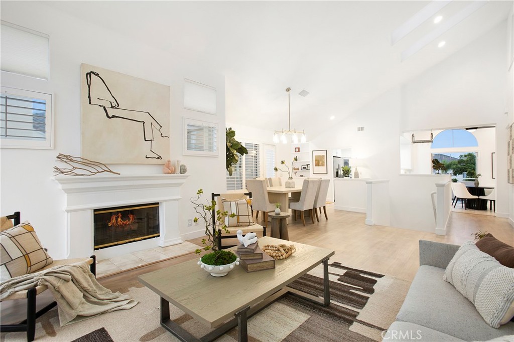 MLS #OC25271545 image #2