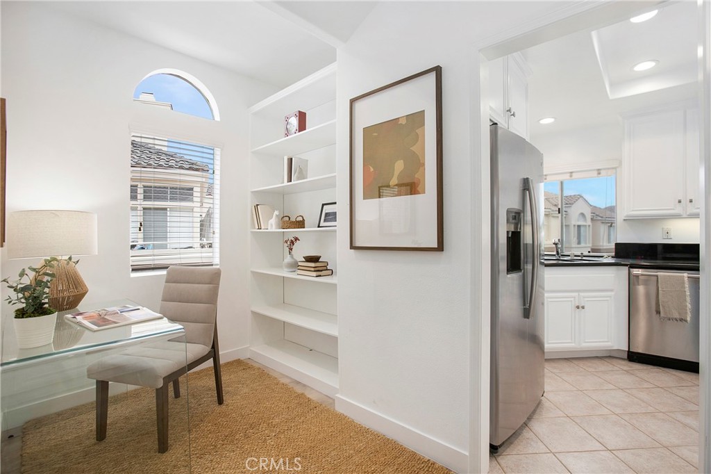 MLS #OC25271545 image #5