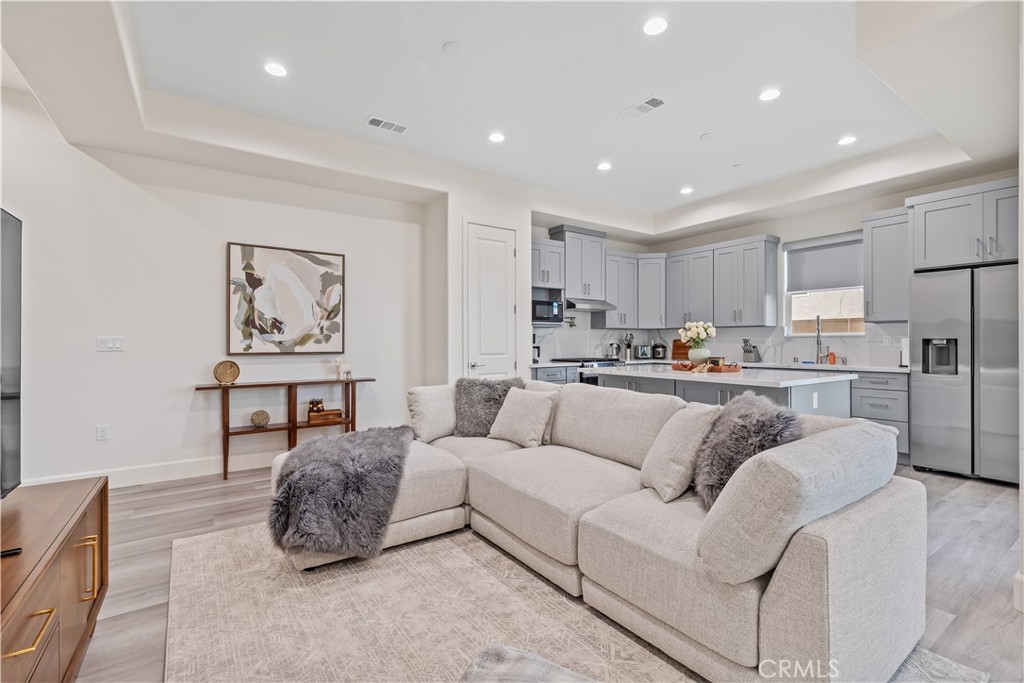 MLS #OC25271669 image #14