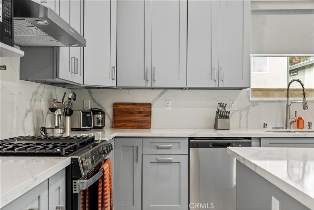 MLS #OC25271669 image #20