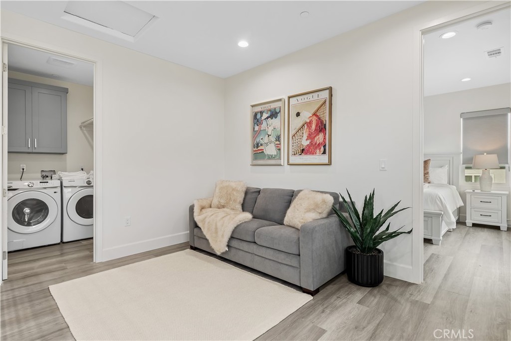 MLS #OC25271669 image #24