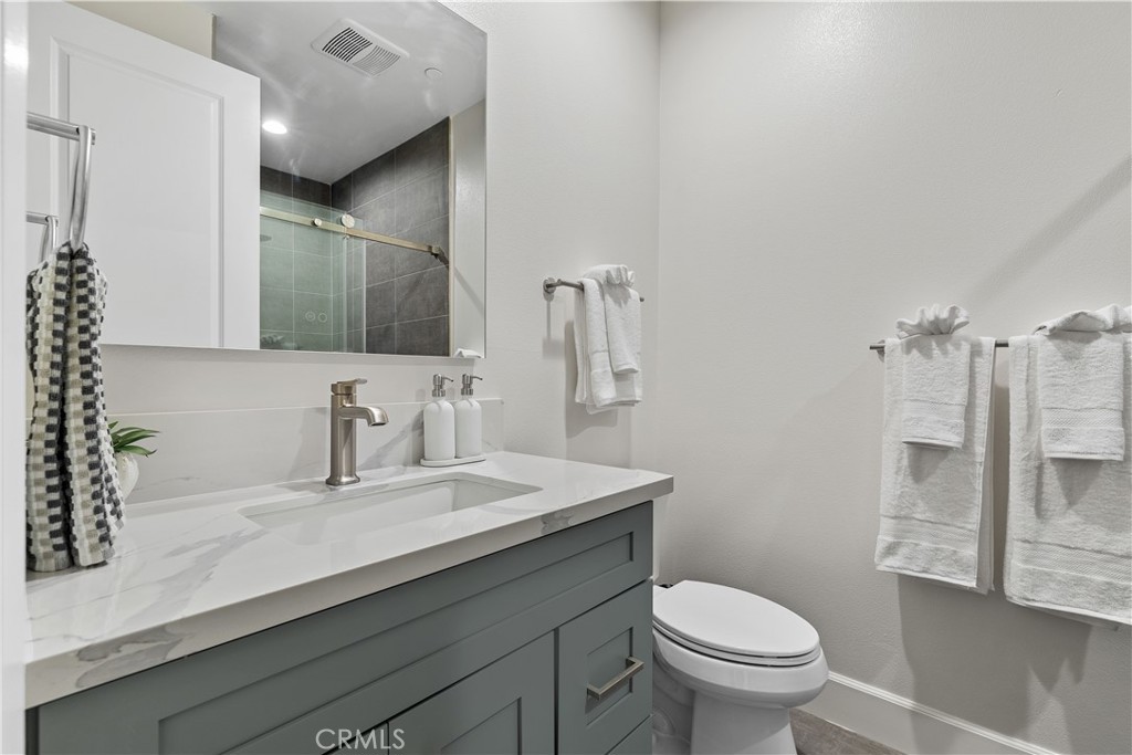 MLS #OC25271669 image #30