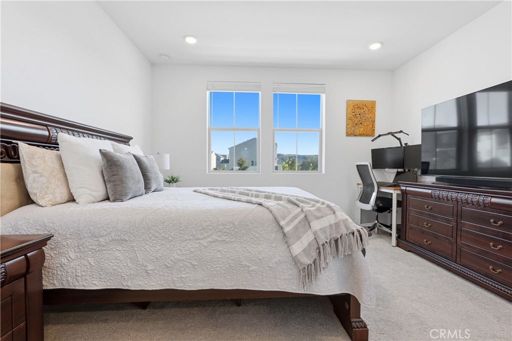 MLS #OC25271677 image #11