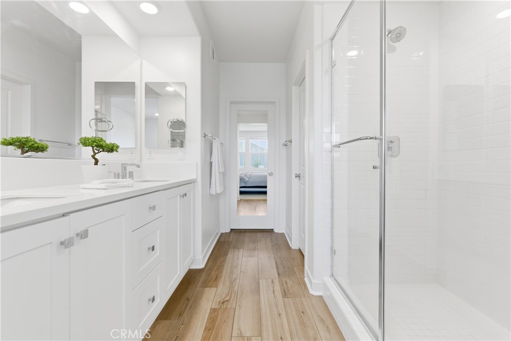 MLS #OC25271677 image #12