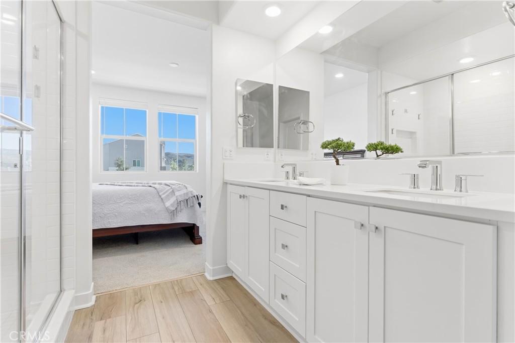 MLS #OC25271677 image #14