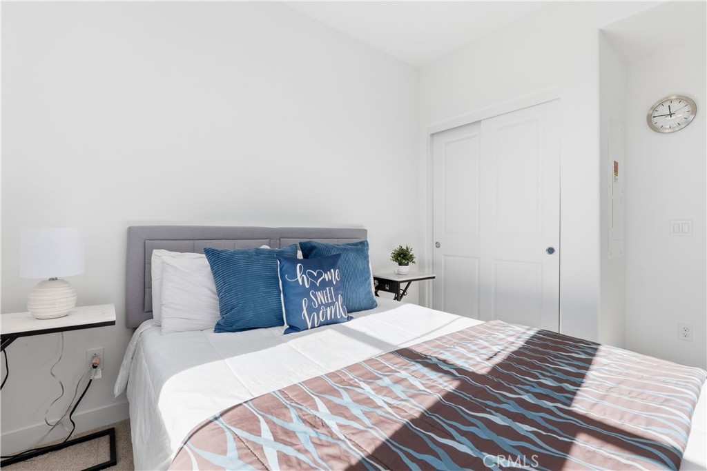 MLS #OC25271677 image #17