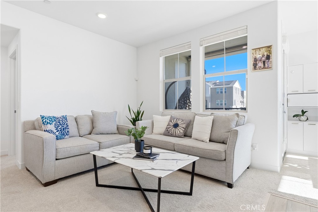 MLS #OC25271677 image #8