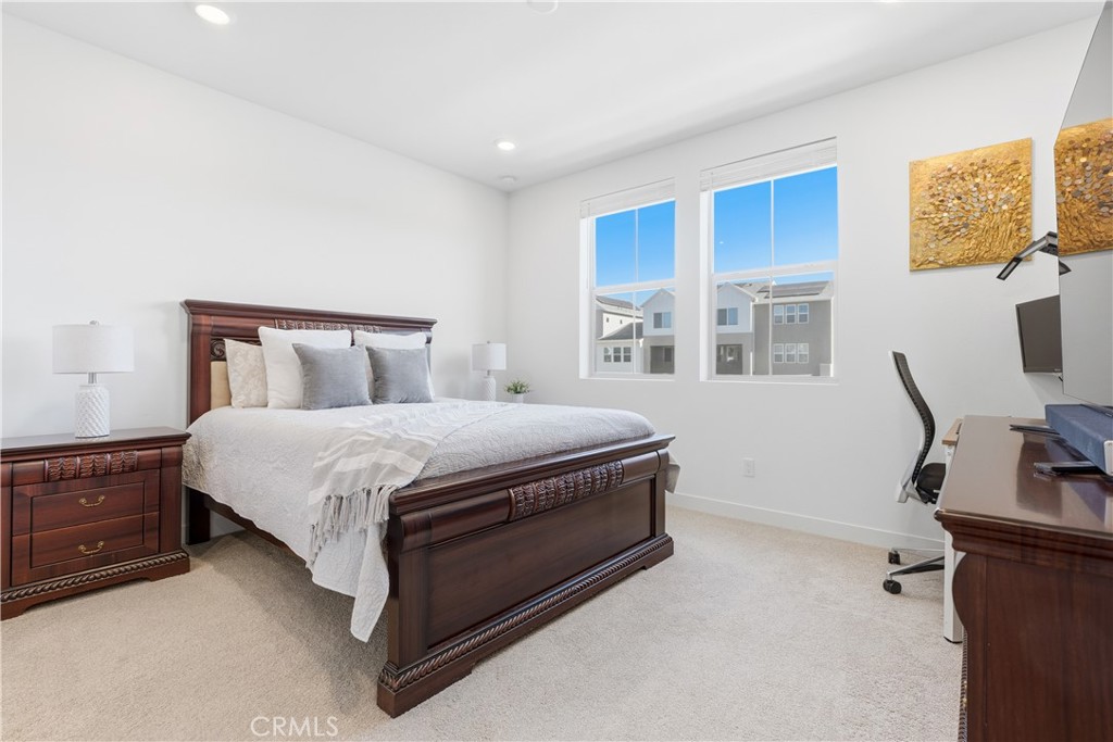 MLS #OC25271677 image #9