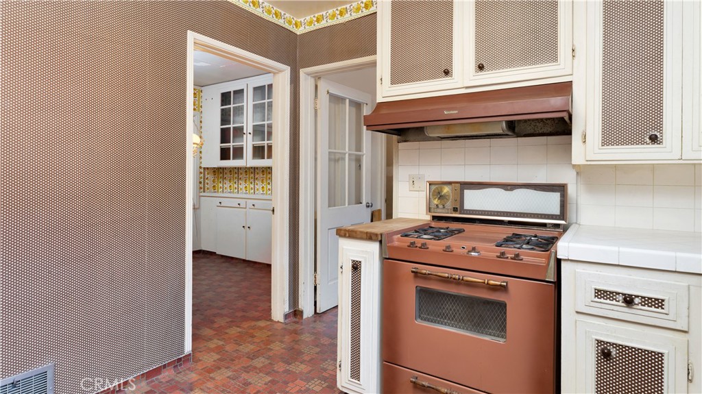 MLS #OC25271685 image #16