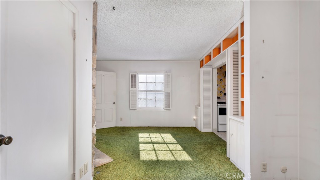 MLS #OC25271685 image #19