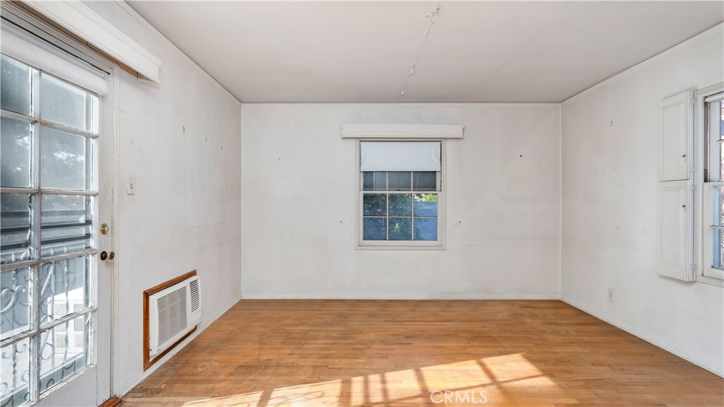 MLS #OC25271685 image #27