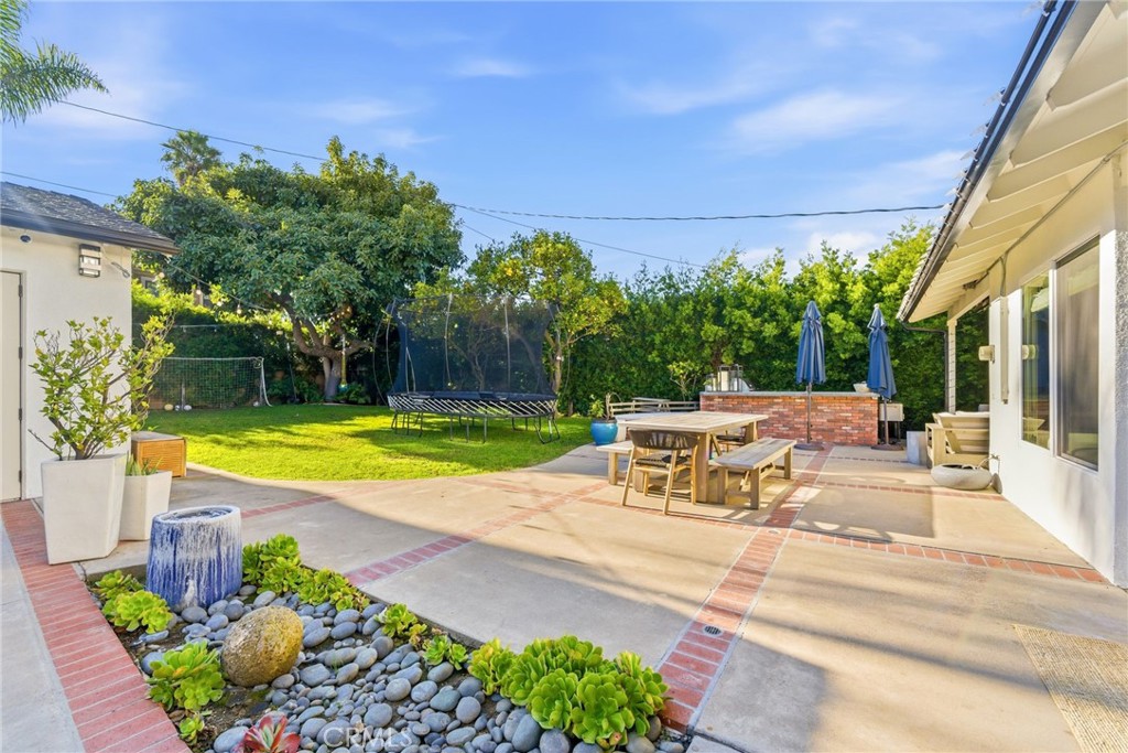 MLS #OC25271738 image #15