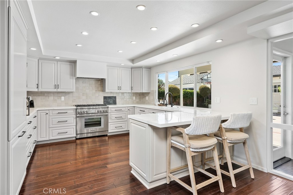 MLS #OC25271738 image #2