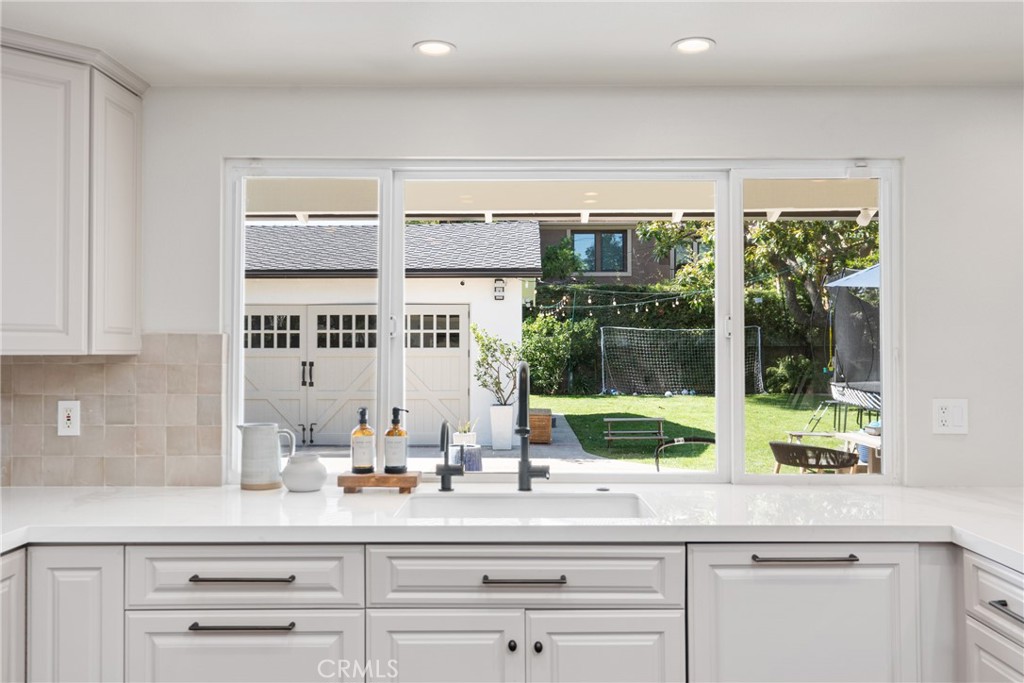 MLS #OC25271738 image #4