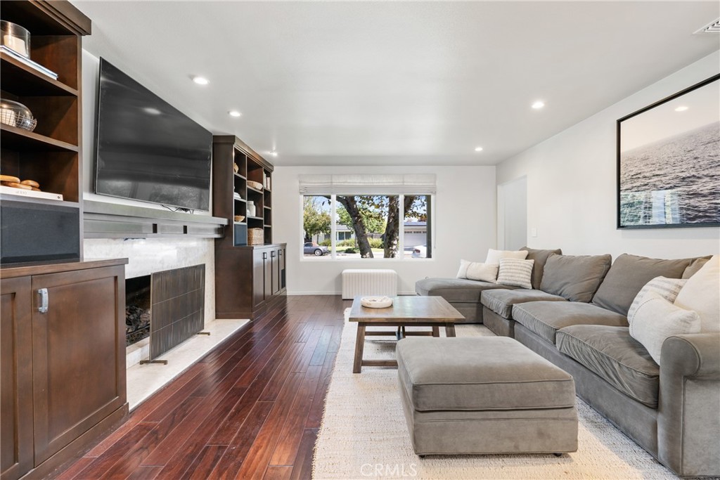 MLS #OC25271738 image #7