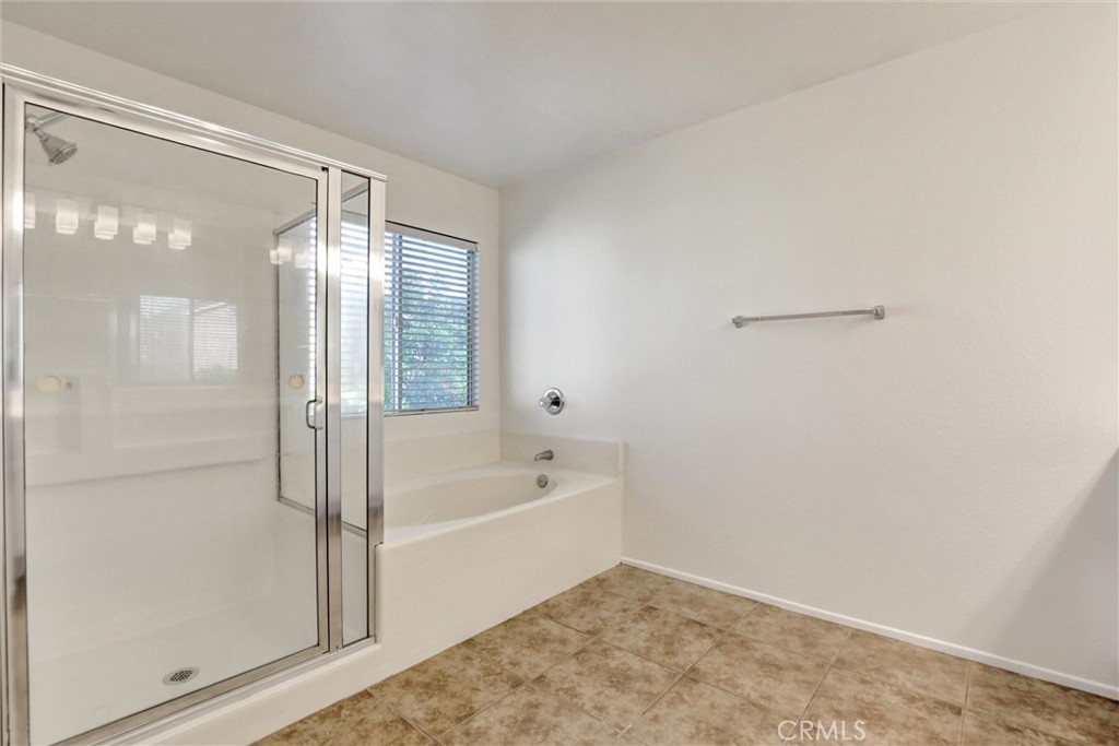 MLS #OC25271758 image #16