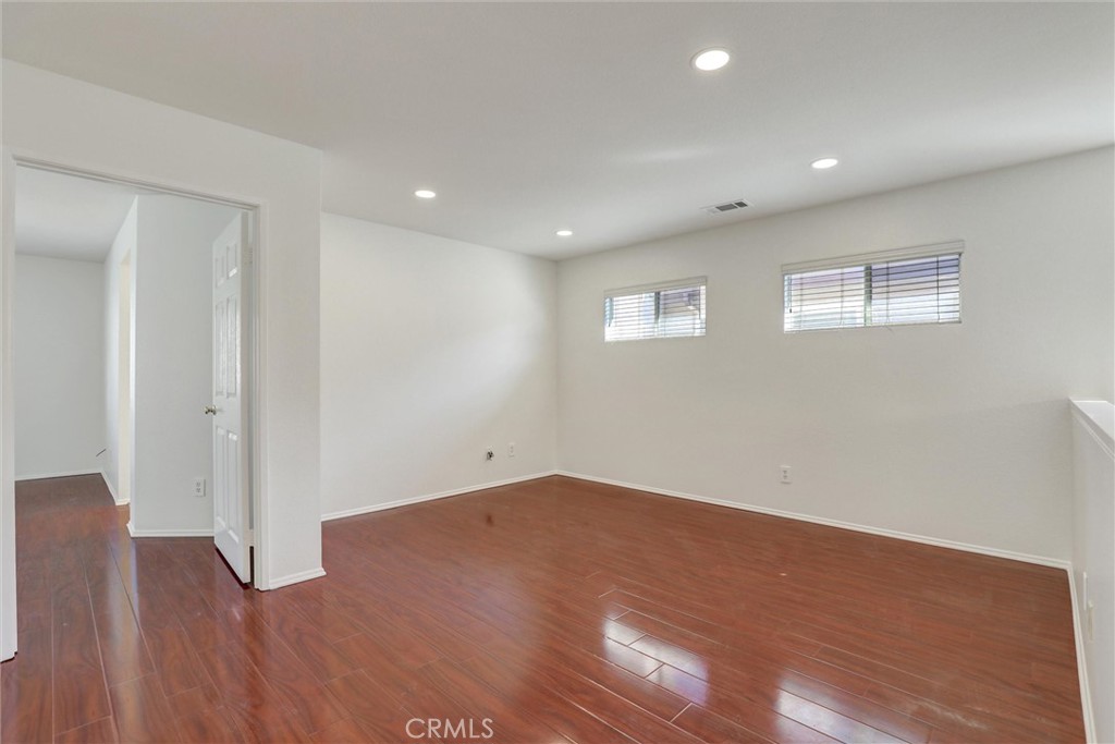 MLS #OC25271758 image #21