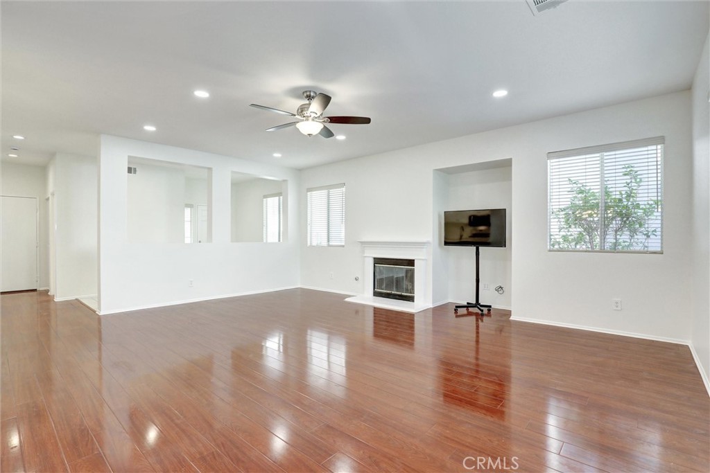 MLS #OC25271758 image #5