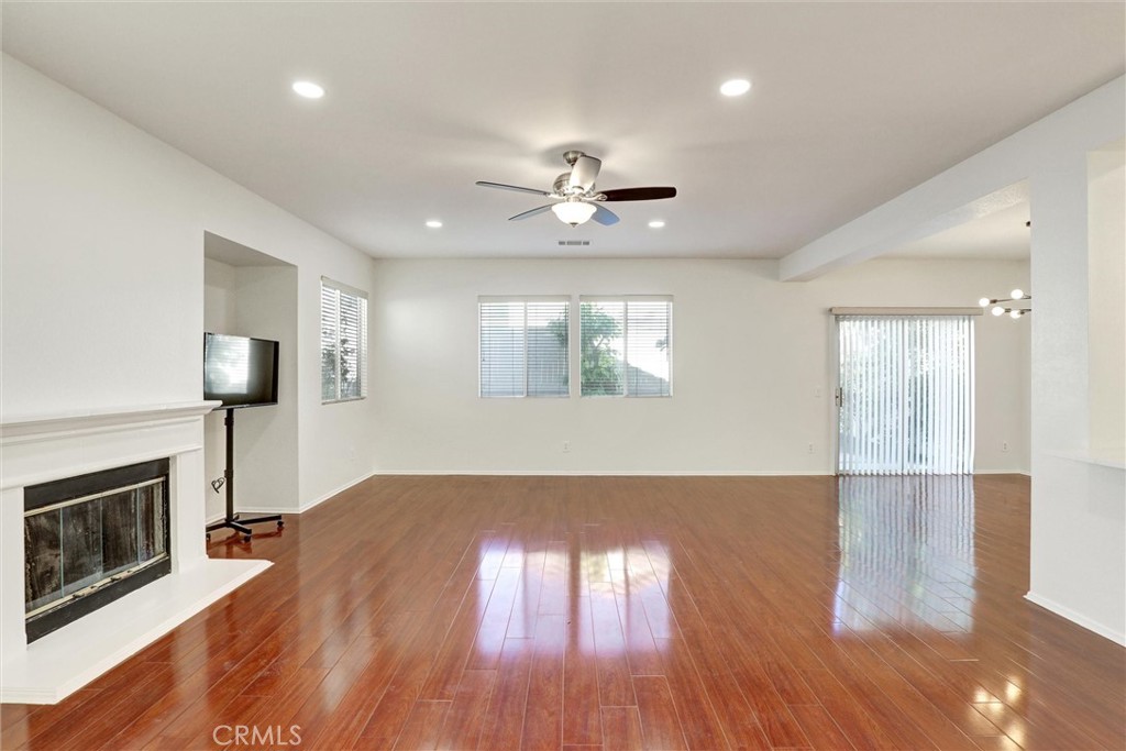 MLS #OC25271758 image #7