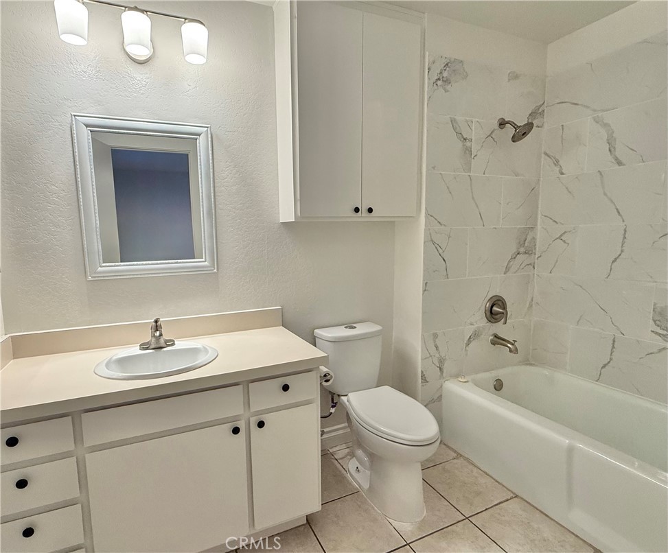 MLS #OC25271769 image #7