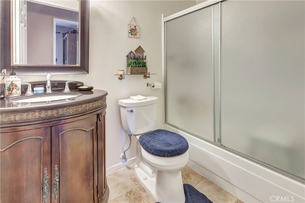 MLS #OC25271787 image #18