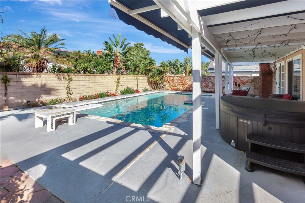 MLS #OC25271787 image #23