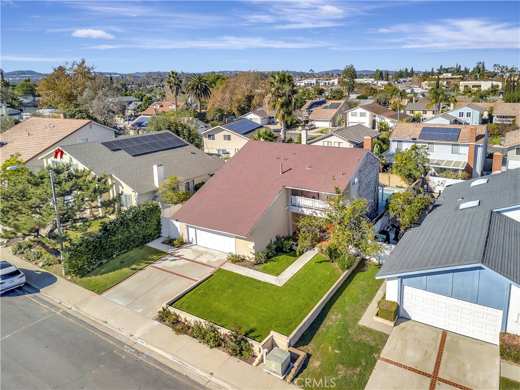 MLS #OC25271787 image #27