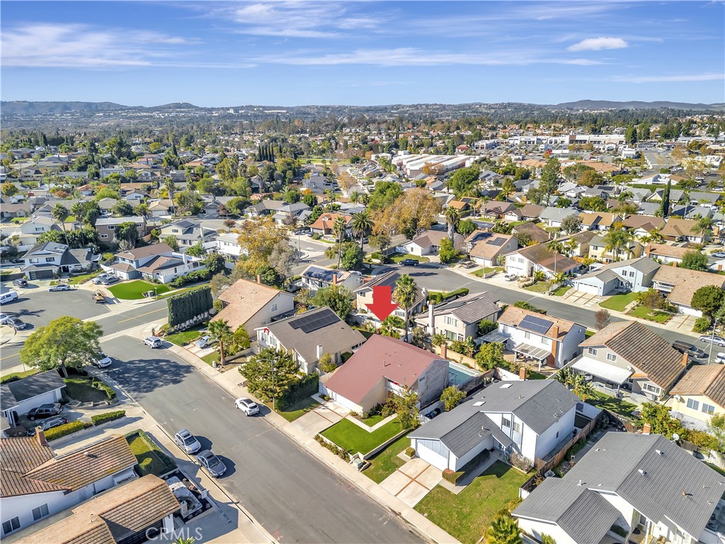 MLS #OC25271787 image #28