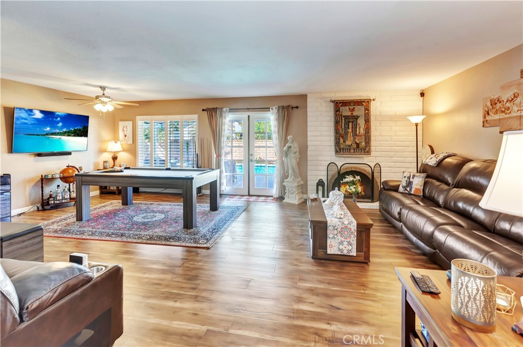 MLS #OC25271787 image #4