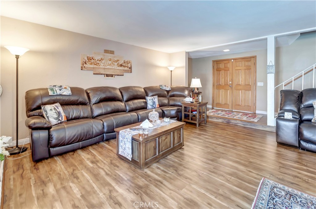 MLS #OC25271787 image #5