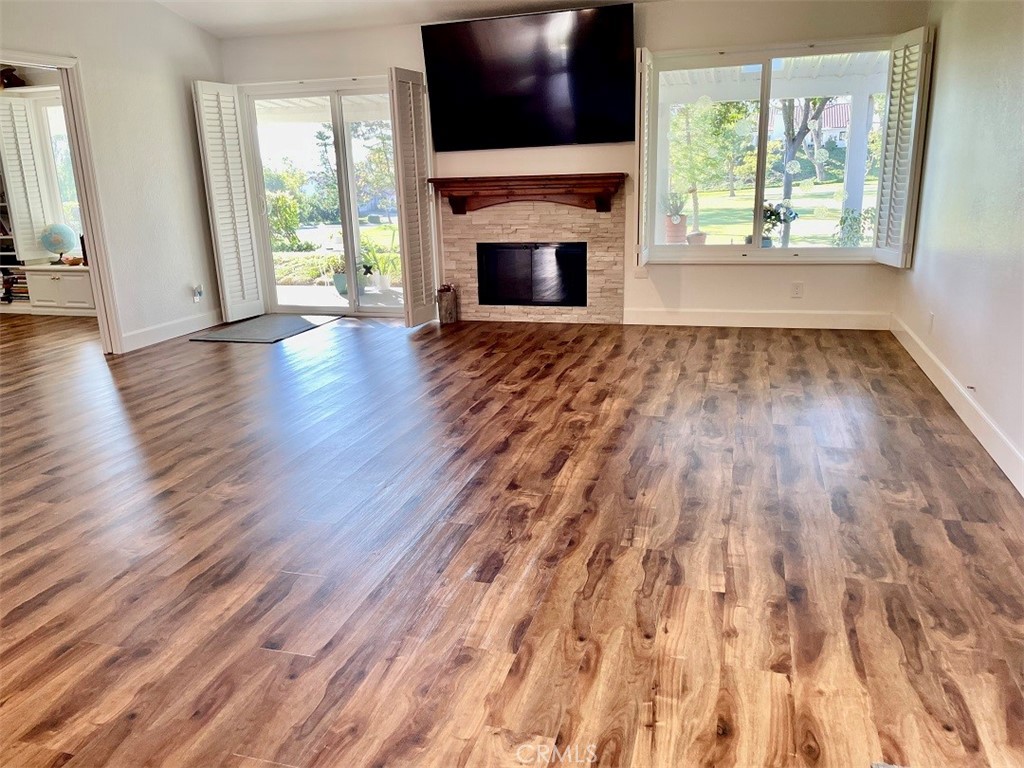 MLS #OC25271800 image #3